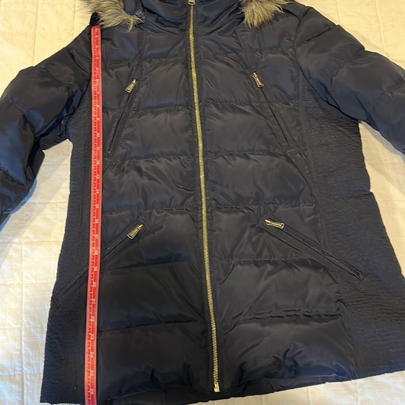 Michael Kors puffer coat, Medium - Picture 9 of 9